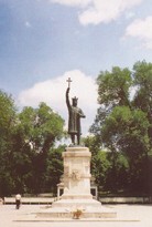 The statue to Stefan cel Mare