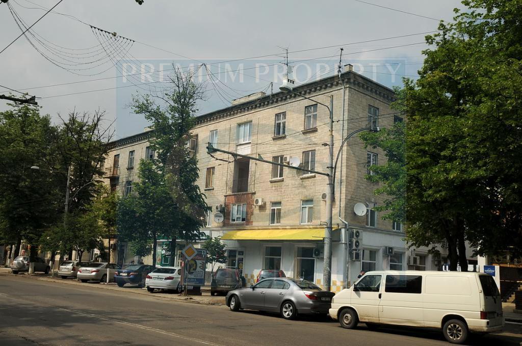 Apartment building on 184, Stefan cel Mare avenue